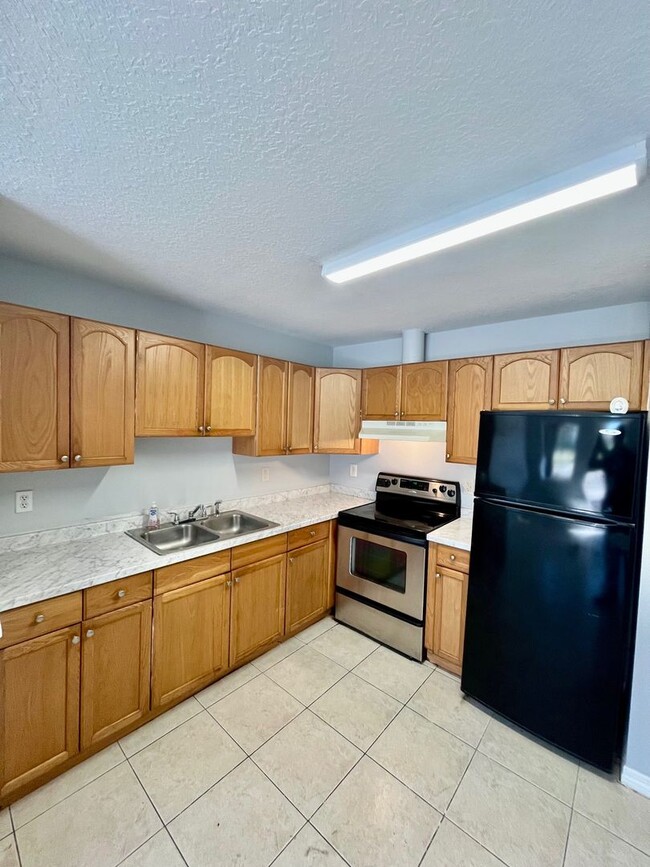 14642 10th St in Dade City, FL - Building Photo - Building Photo