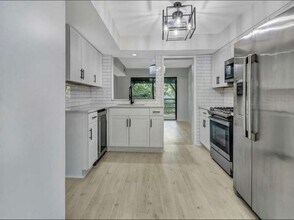 1043 Mariners Ct in Stone Mountain, GA - Building Photo - Building Photo