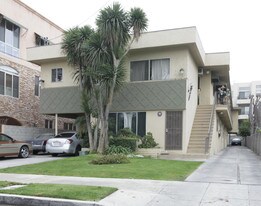 10866 Bloomfield St in North Hollywood, CA - Building Photo
