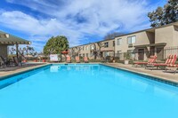 The Courtyards *$500 Off* in El Cajon, CA - Foto de edificio - Building Photo