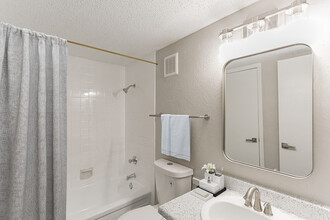 Hazelwood Apartment Homes in Tyler, TX - Building Photo - Building Photo