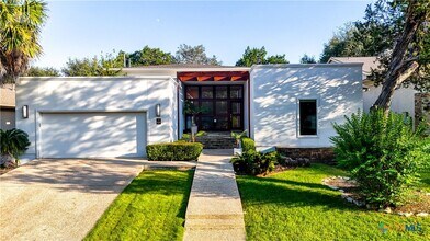 33 Laurel Trail in New Braunfels, TX - Foto de edificio - Building Photo