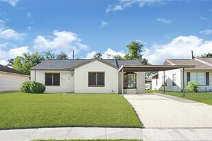 3626 Yosemite St in Houston, TX - Building Photo