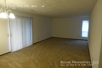 35 Oak Hill Dr in Belleville, IL - Building Photo - Building Photo