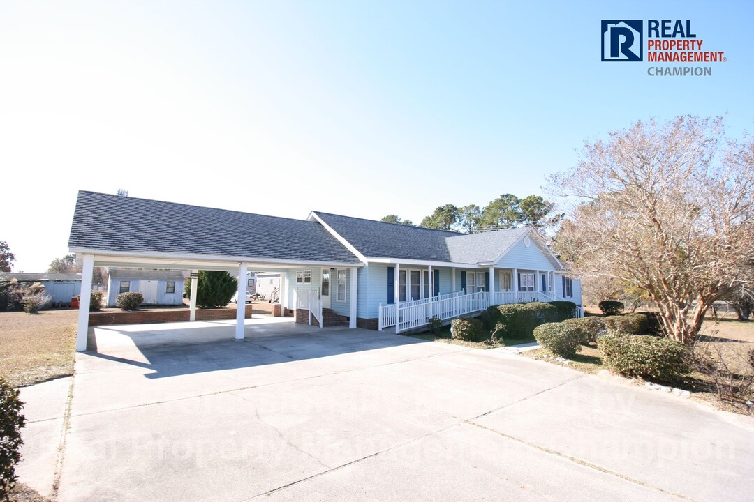 4618 Gordon Rd in Wilmington, NC - Building Photo