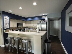 16503 Bridge End Rd in Hialeah, FL - Building Photo - Building Photo