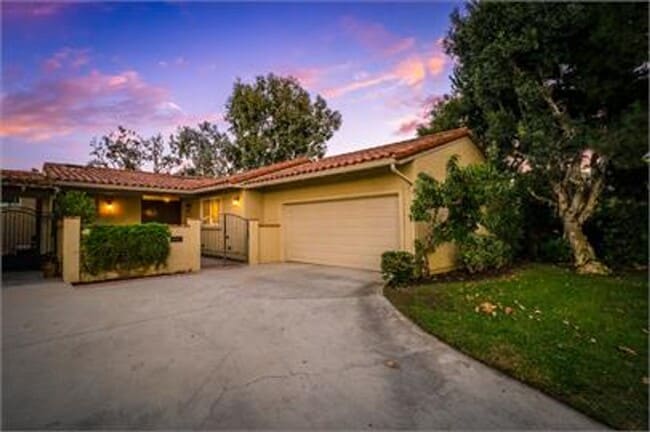 2987 Quedada in Newport Beach, CA - Building Photo - Building Photo