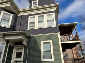 25 Highland Ave, Unit 1R in Cambridge, MA - Building Photo - Building Photo