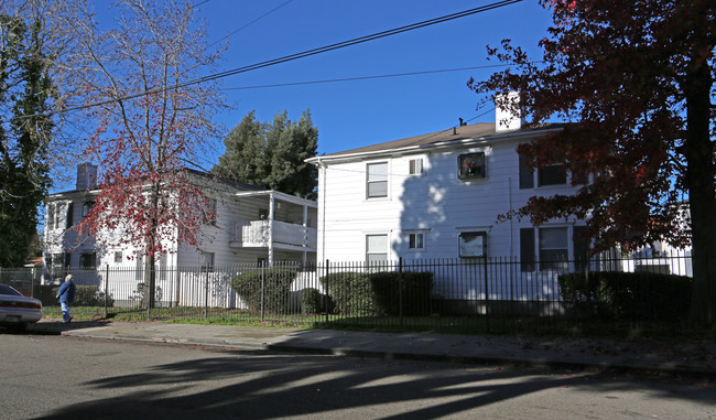 3031 62nd Ave in Oakland, CA - Foto de edificio - Building Photo