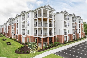 Ashlake Crossings Apartments 55+ Community in Chesterfield, VA - Foto de edificio - Building Photo