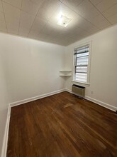 223 Jewett Ave, Unit 2 in Jersey City, NJ - Building Photo - Building Photo