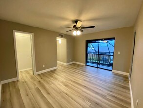 4941 Alder Dr in West Palm Beach, FL - Foto de edificio - Building Photo