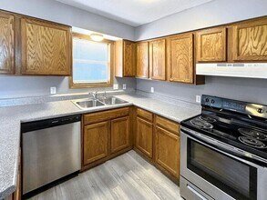 7801 E 112th St in Kansas City, MO - Building Photo - Building Photo