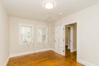 126 Columbia St-Unit -1 in Cambridge, MA - Foto de edificio - Building Photo