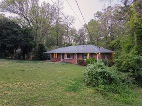 2019 Bramblewood Dr NE in Atlanta, GA - Building Photo - Building Photo