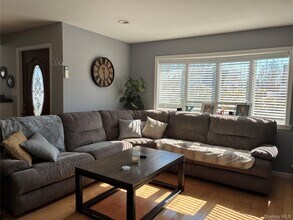 65 Morning Glory Rd in Levittown, NY - Building Photo - Building Photo