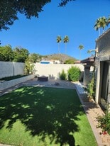 4615 E Monte Way in Phoenix, AZ - Building Photo