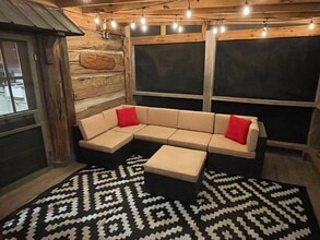 867 Lloyd Huskey Rd in Pigeon Forge, TN - Building Photo - Building Photo