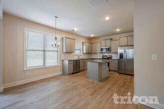 501 Slyfox Ln in Holly Springs, GA - Building Photo - Building Photo