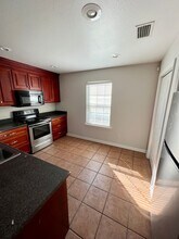 4556 Deslin Dr in Tallahassee, FL - Building Photo - Building Photo