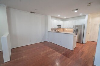 24053 Meadowbrook Ln in Santa Clarita, CA - Building Photo - Building Photo