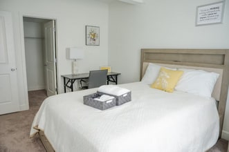 6253 N Liverpool St in Aurora, CO - Building Photo - Building Photo