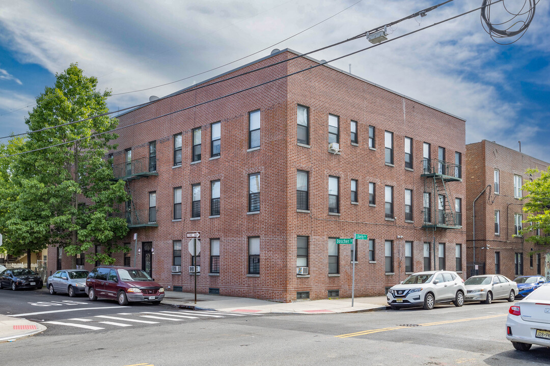 2 Doscher St in Brooklyn, NY - Foto de edificio