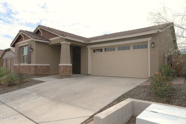 1535 W Corral Rd in Phoenix, AZ - Building Photo - Building Photo