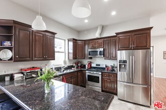 6069 Horner St, Unit 2 in Los Angeles, CA - Building Photo - Building Photo