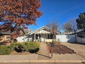 1307 Gidding St in Clovis, NM - Building Photo