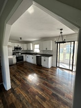 467 Russell Ridge Rd in Crossville, TN - Foto de edificio - Building Photo