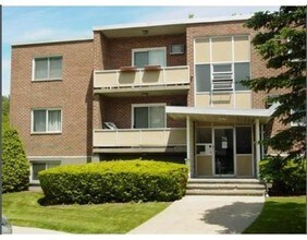 76 Lionel Ave in Waltham, MA - Building Photo - Building Photo