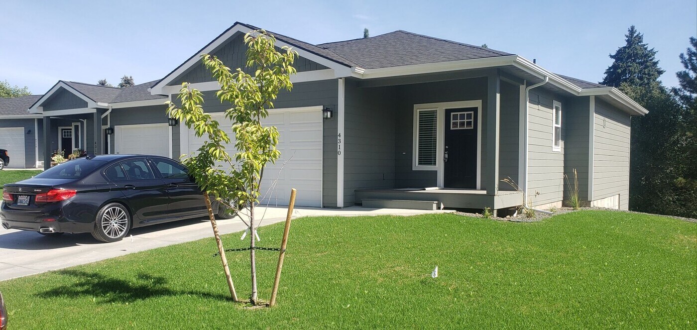 4310-4312 N Centennial Ln in Spokane, WA - Building Photo