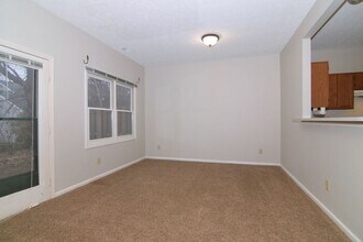 1018 Montgomery Dr in Greenwood, IN - Building Photo - Building Photo