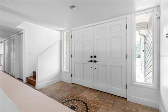 7815 N River Shore Dr in Tampa, FL - Building Photo - Building Photo