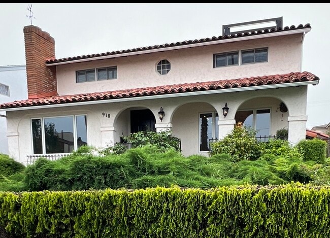 property at 918 21st St