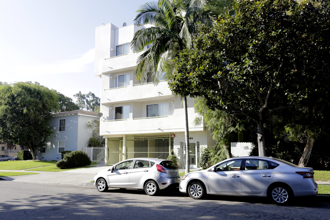 1951 Glendon Ave in Los Angeles, CA - Building Photo