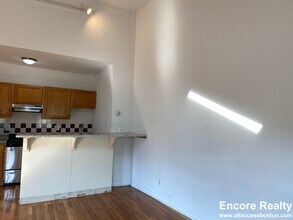 10 Shepard St, Unit #8 in Boston, MA - Building Photo - Building Photo
