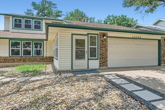 12508 Terra Nova Ln in Austin, TX - Building Photo - Building Photo