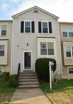 2452 Ridgehampton Ct in Reston, VA - Building Photo