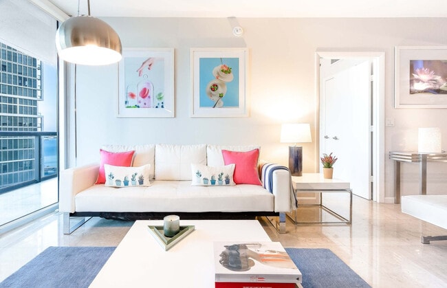 485 Brickell Ave in Miami, FL - Building Photo - Building Photo