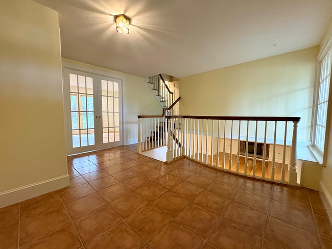 41 Feather Ln in Old Tappan, NJ - Building Photo - Building Photo