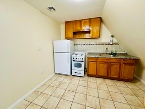 581 Madison Ave, Unit 1 in Elizabeth, NJ - Building Photo - Building Photo