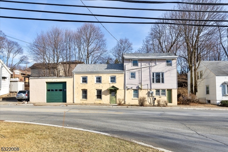 219 New St in Woodland Park, NJ - Building Photo