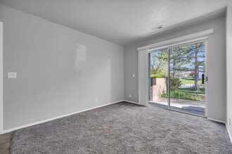 1044 E Quail Park Dr, Unit H in Millcreek, UT - Foto de edificio - Building Photo