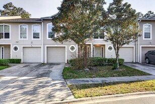 11816 Lake Bend Cir in Jacksonville, FL - Building Photo