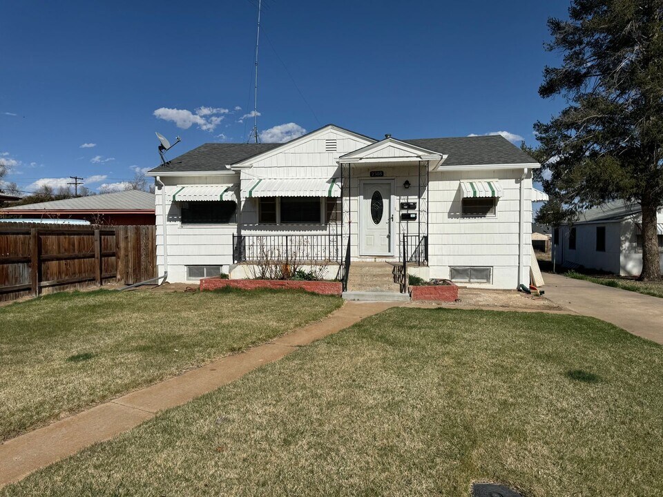 2308 6th Ave in Greeley, CO - Building Photo