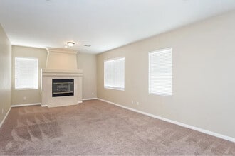 915 Golden Poppy St in Las Vegas, NV - Building Photo - Building Photo