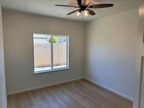 1520-1524 Sarba Ct in Los Banos, CA - Building Photo - Building Photo