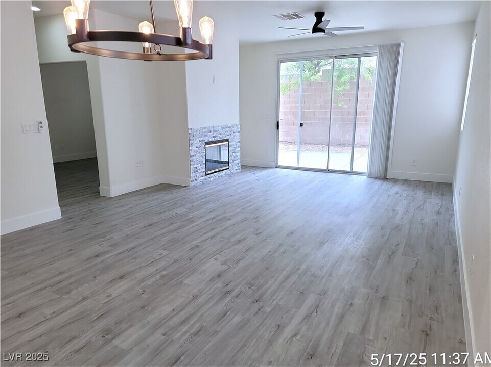 2379 Brockton Way in Henderson, NV - Foto de edificio